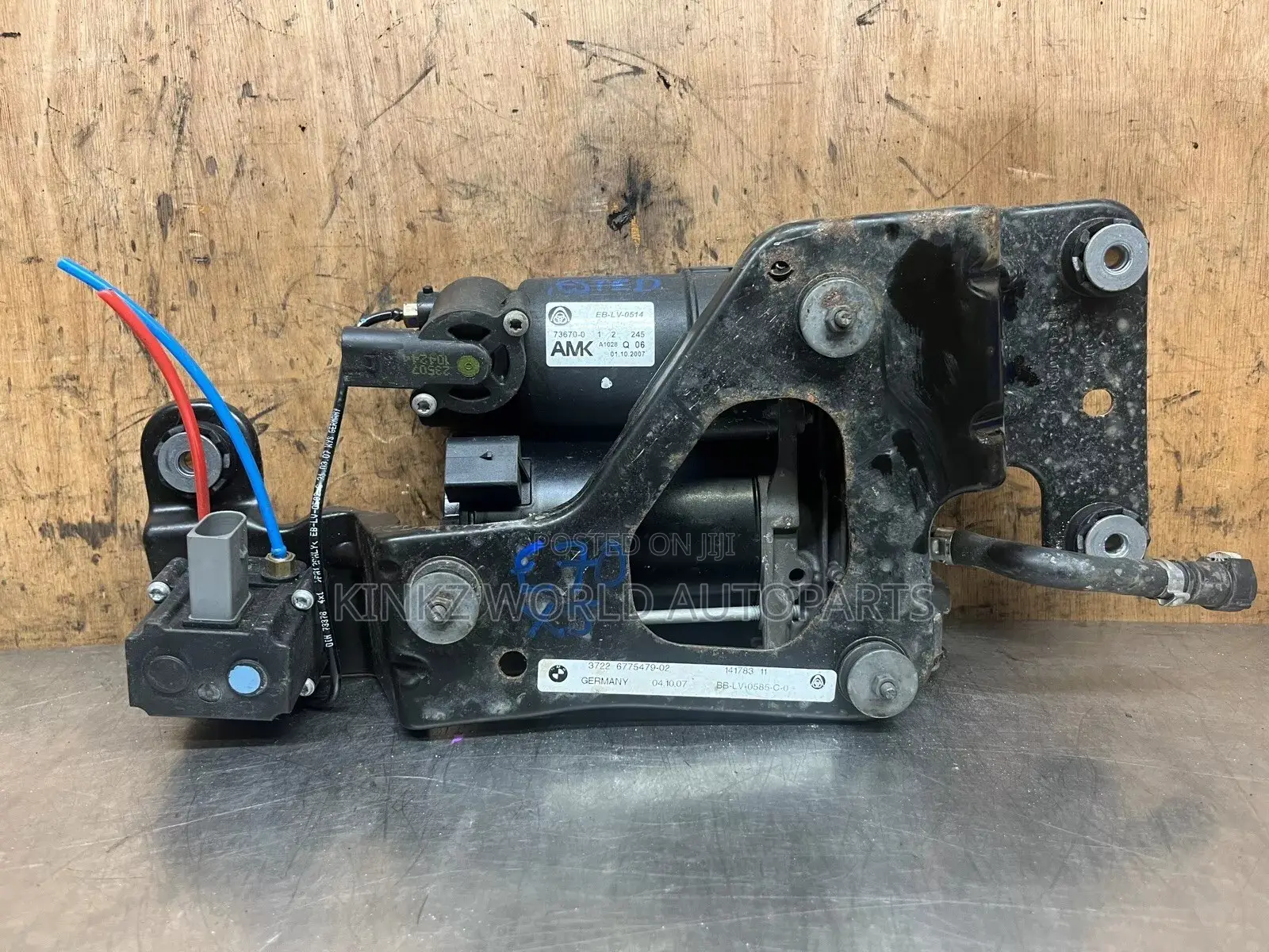 BMW E70 X5 E71 X6 Air Suspension Supply Compressor Pump 6789