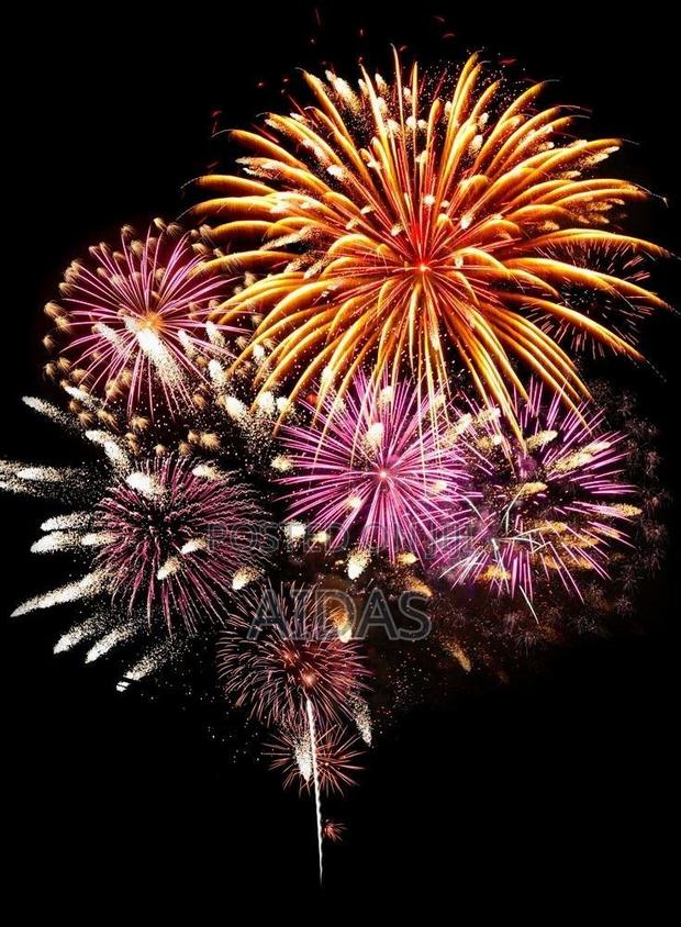 8 Shots Outdoor Fireworks - thumbnail 2