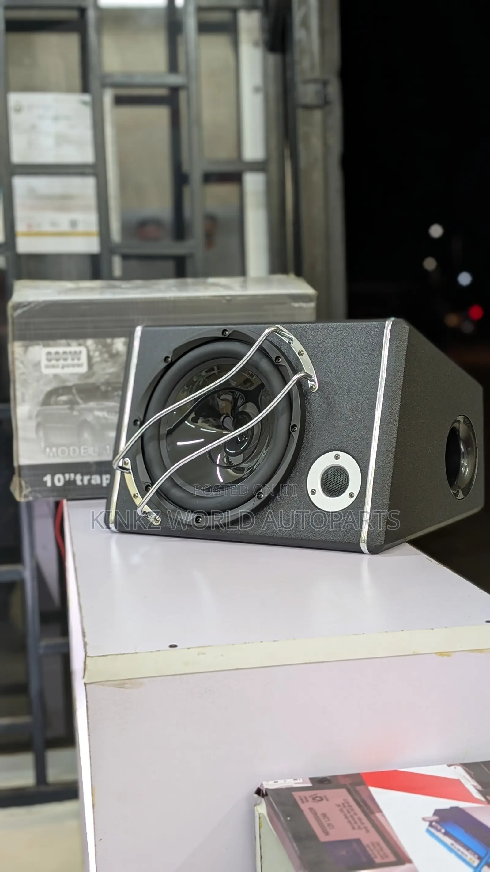 10 Inch Trapezoid Speaker Subwoofer With Amplifier Acti 880w