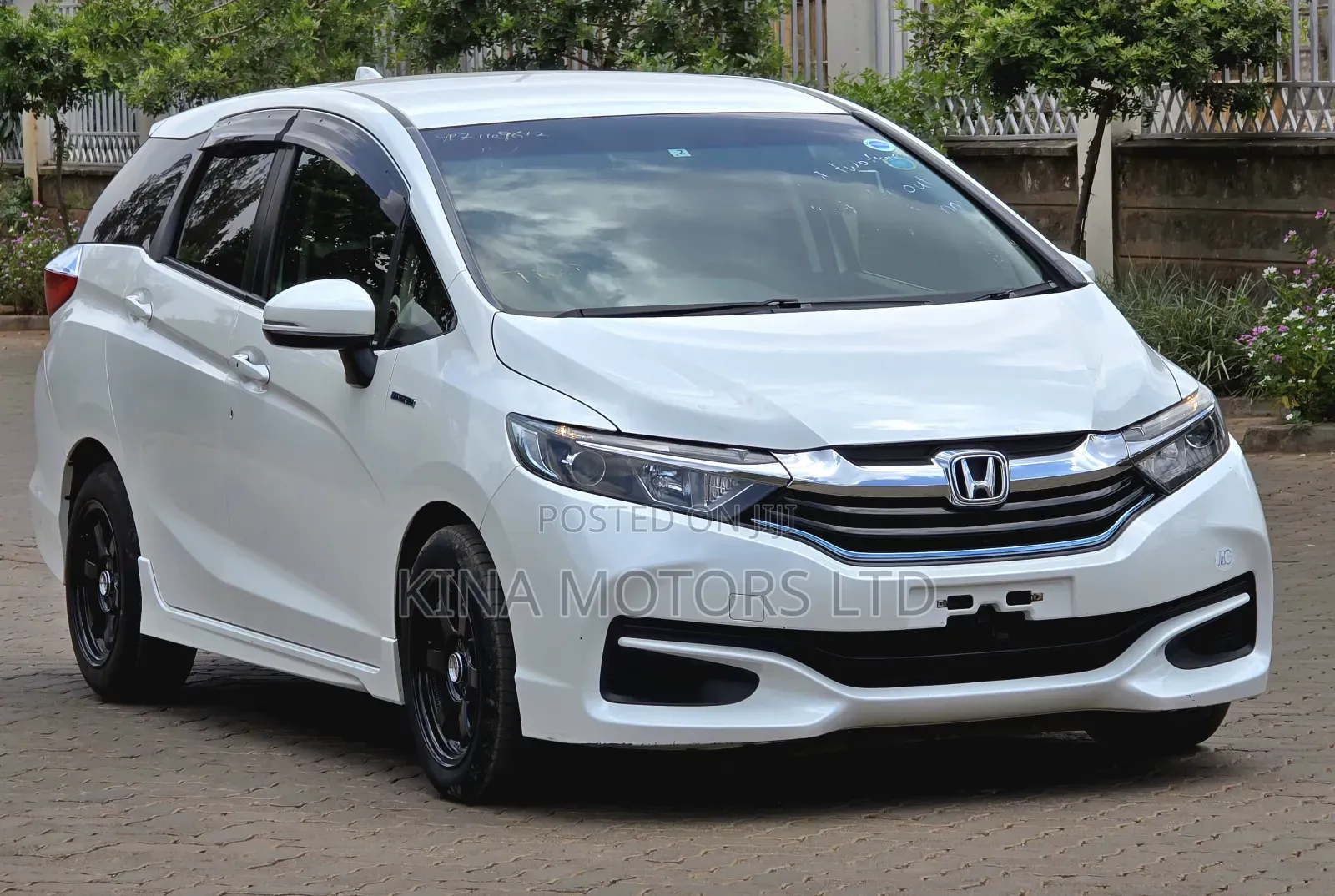 Honda Shuttle 1.5 Hybrid 2WD 2019 Pearl
