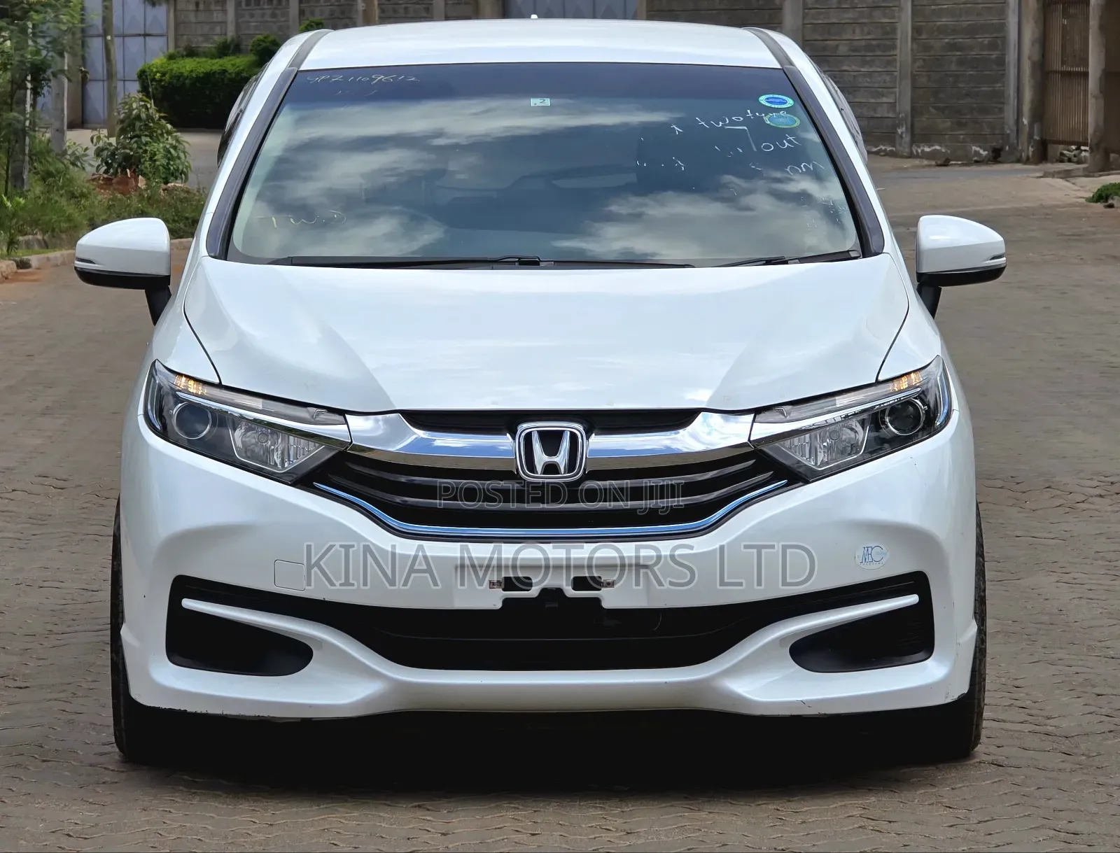 Honda Shuttle 1.5 Hybrid 2WD 2019 Pearl