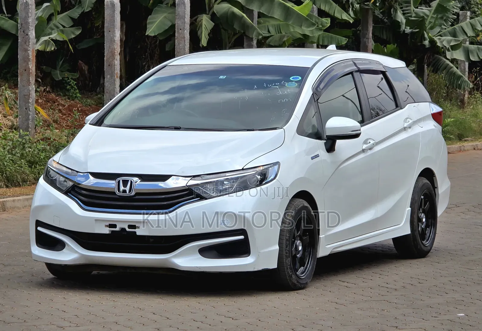 Honda Shuttle 1.5 Hybrid 2WD 2019 Pearl
