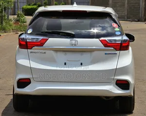 Honda Shuttle 1.5 Hybrid 2WD 2019 Pearl
