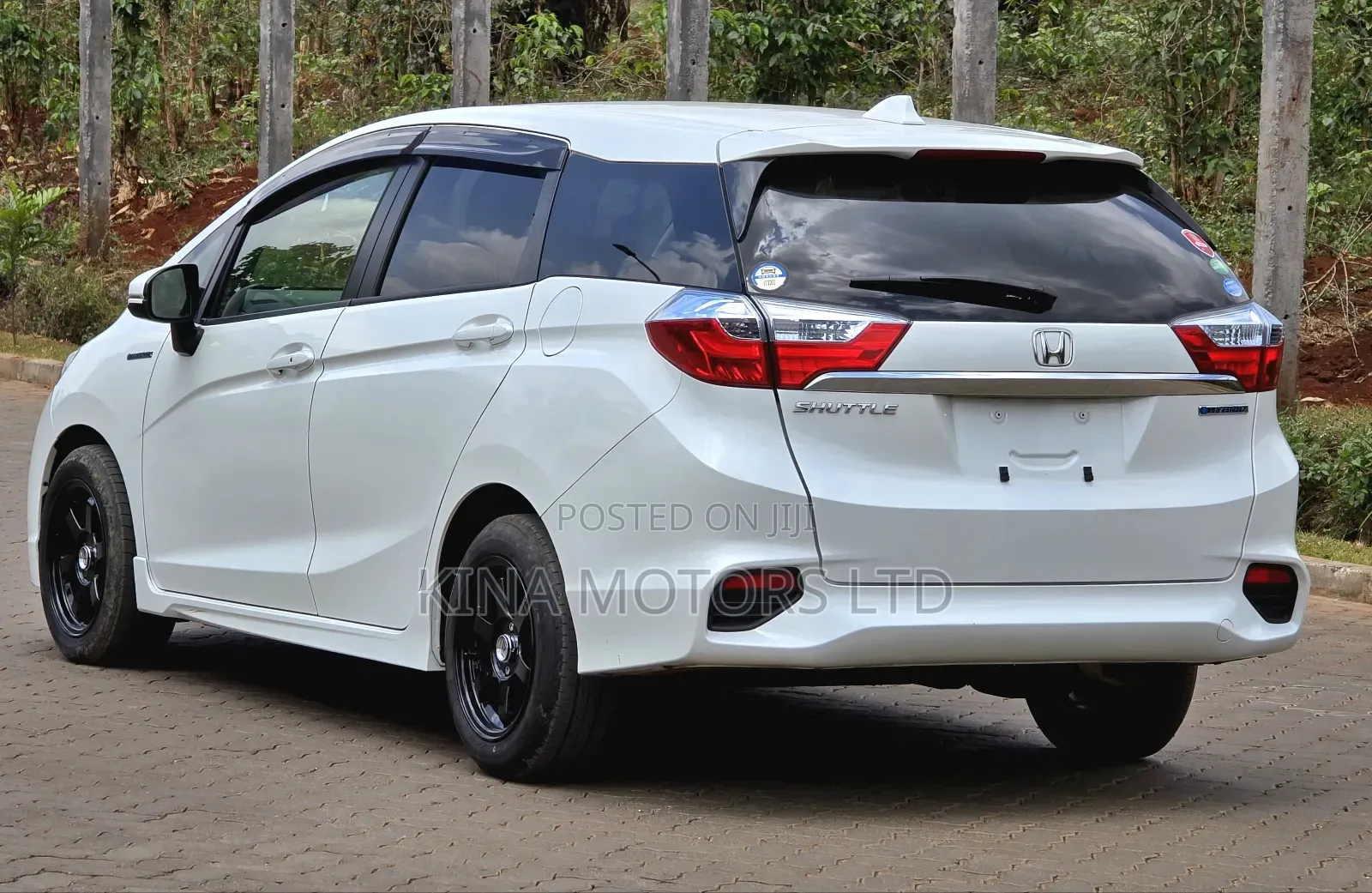Honda Shuttle 1.5 Hybrid 2WD 2019 Pearl