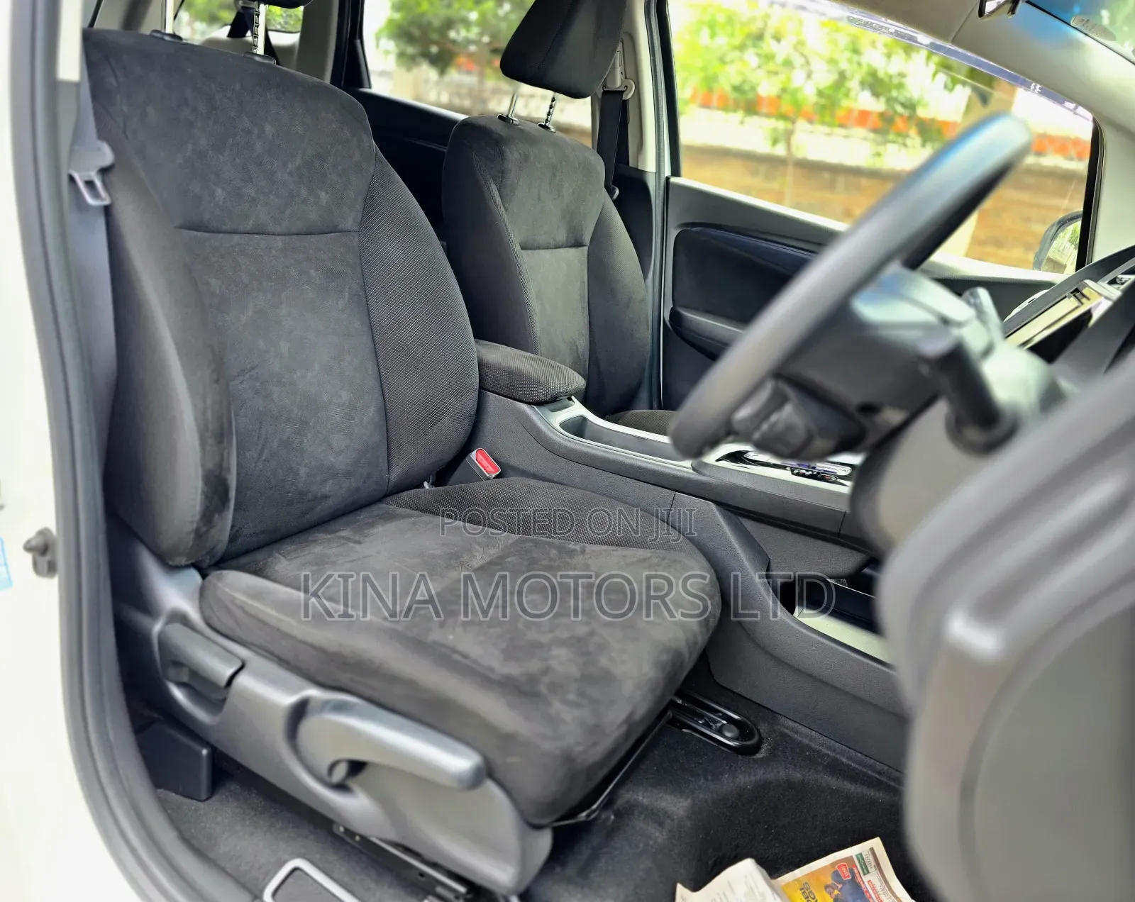 Honda Shuttle 1.5 Hybrid 2WD 2019 Pearl