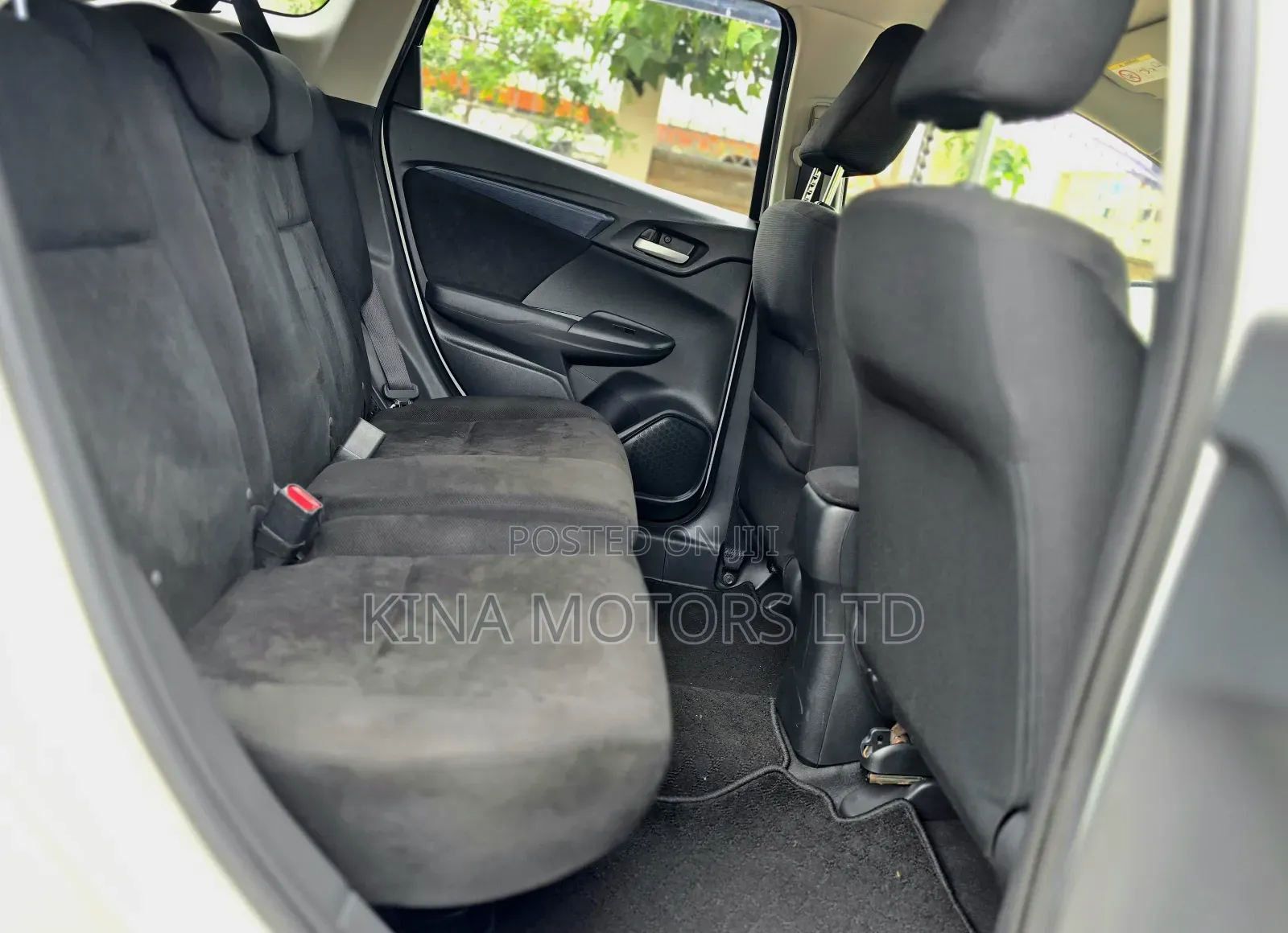 Honda Shuttle 1.5 Hybrid 2WD 2019 Pearl