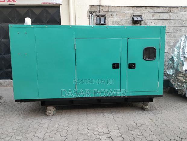 Ex Uk Cummins Power Generator. - thumbnail 2