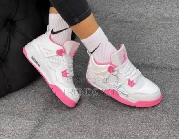 Jordan 4 White Pink
Quality
Sizes (37-41)