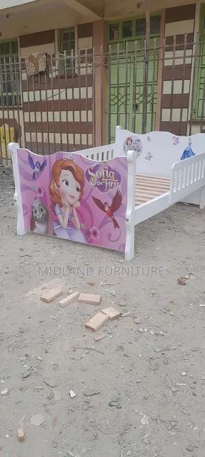 Bed for Girls With Cartoon