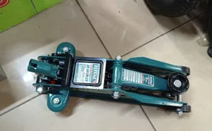 Quality 2ton Hydraulic Floor Jack