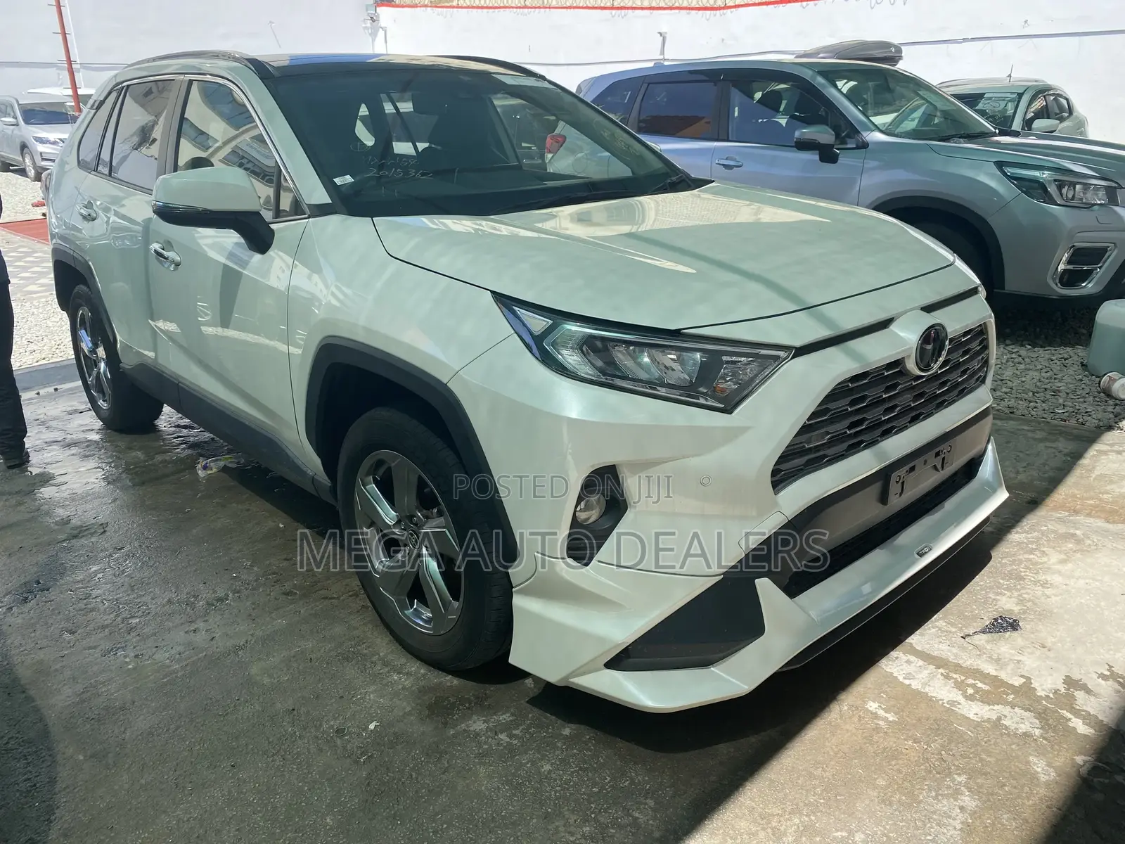 Toyota RAV4 2019 Pearl