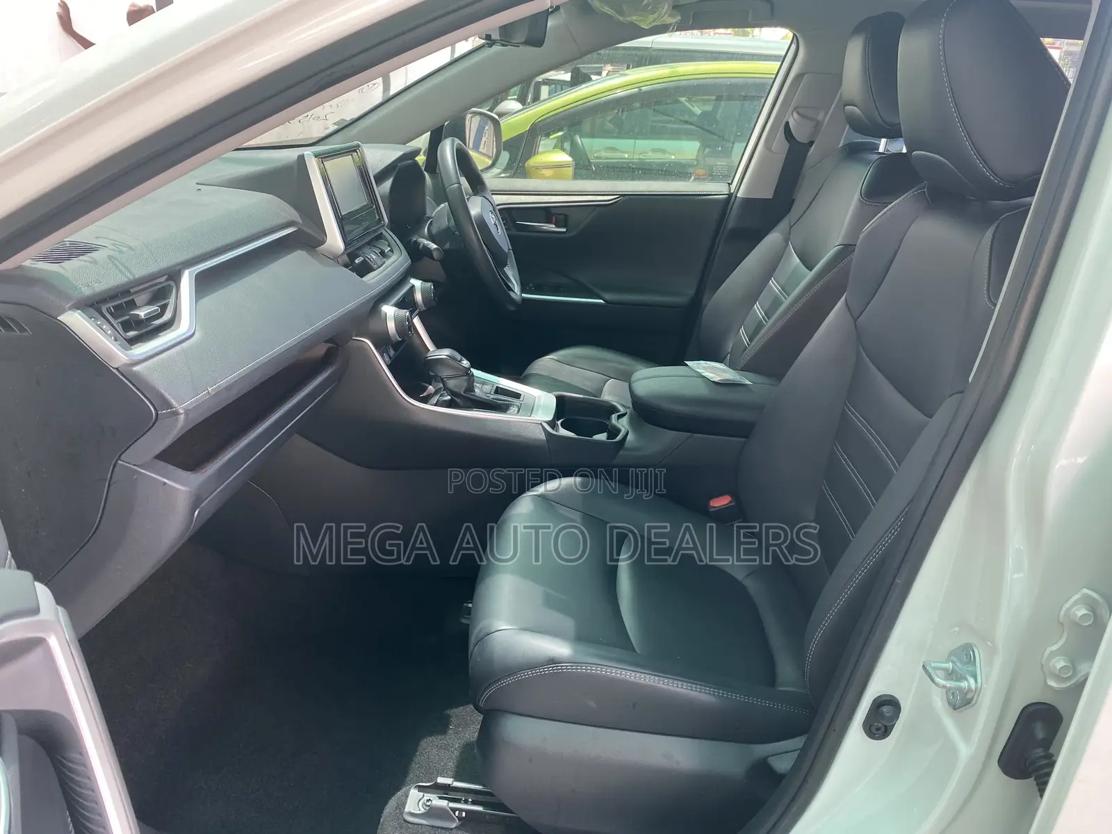 Toyota RAV4 2019 Pearl