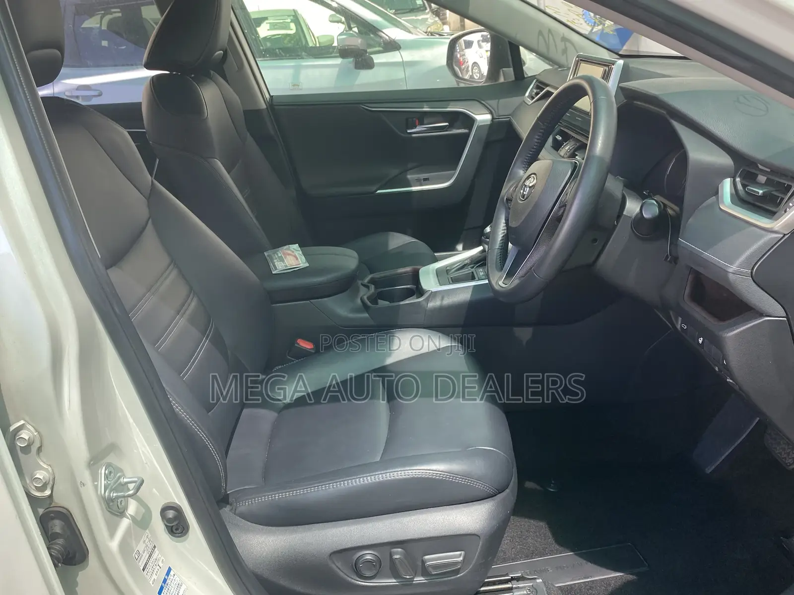 Toyota RAV4 2019 Pearl