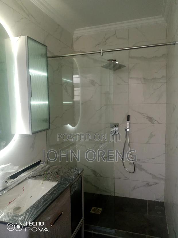 Frameless Shower Cubicles - thumbnail 2