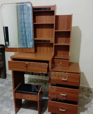 Dressing Table With Sliding Mirror