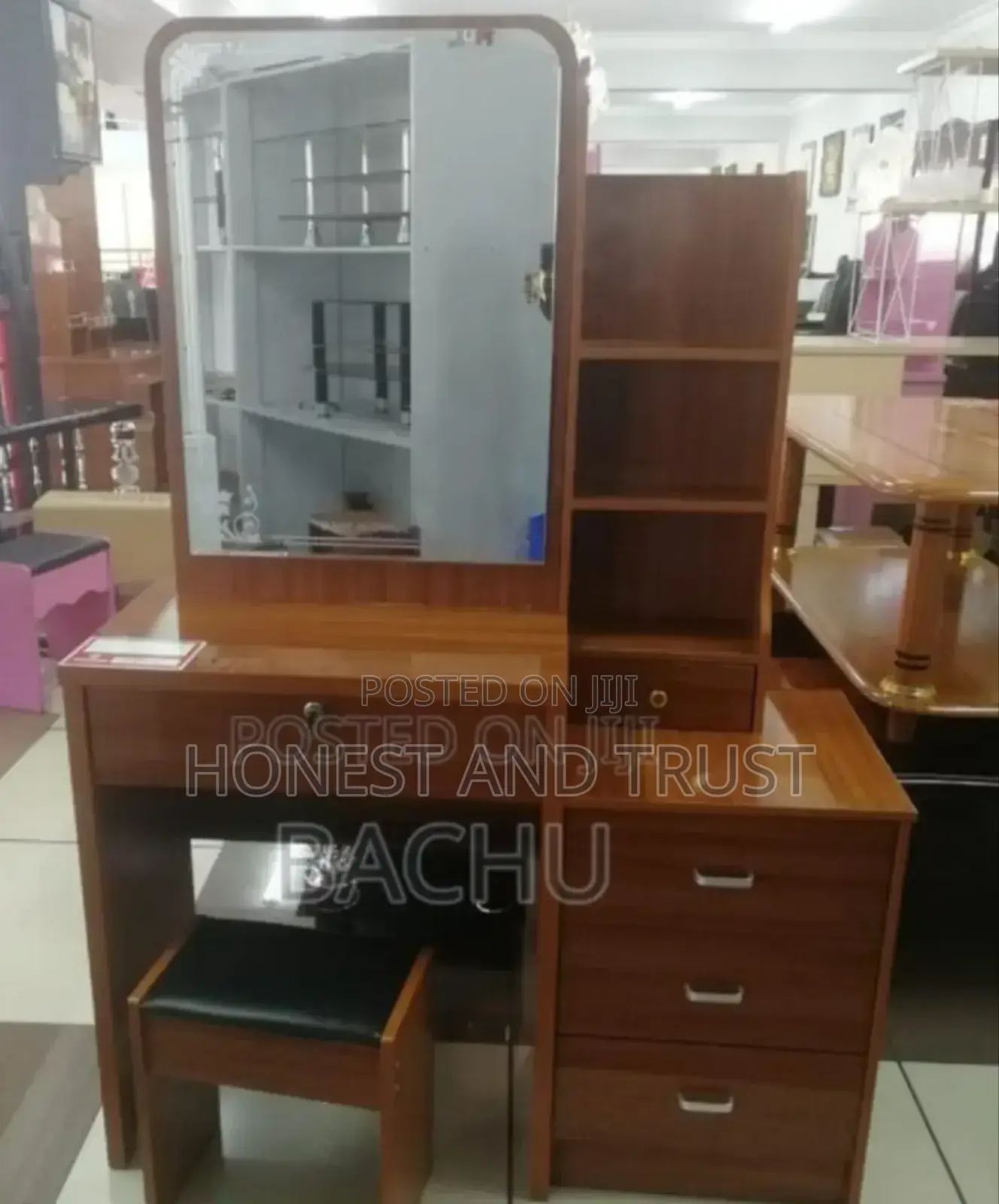 Best Quality Dressing Table With Sliding Mirror