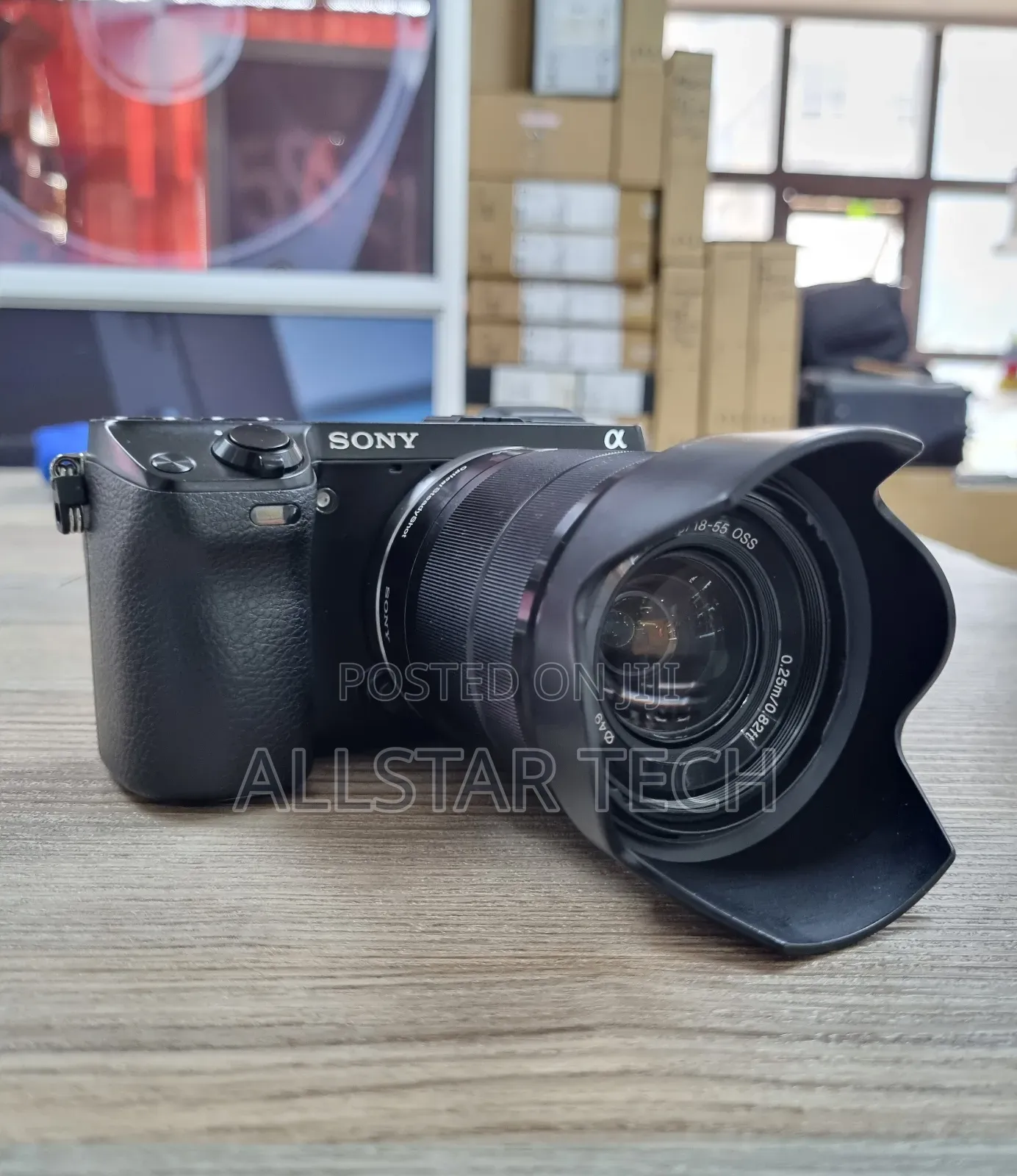 Sony Alpha Nex-7 Digital Camera With 18-55mm Lens (Black)