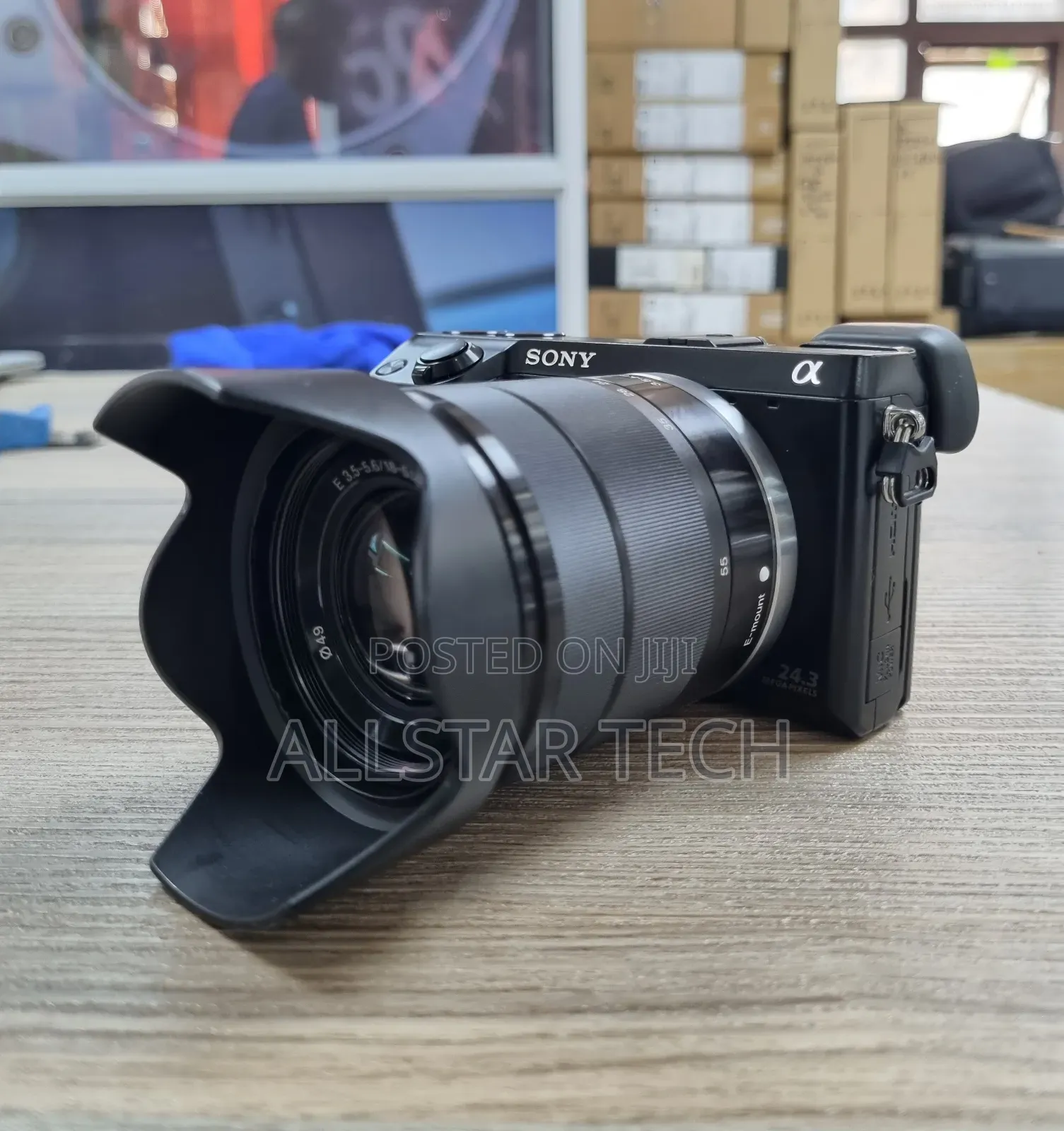 Sony Alpha Nex-7 Digital Camera With 18-55mm Lens (Black)