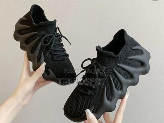 Yeezy Boost 450 Sizes (41-45) - thumbnail 3