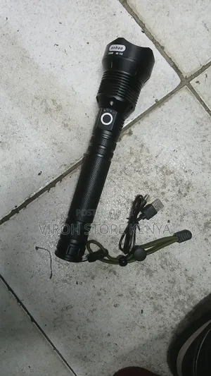 P70 Powerstyle Flashlight Security Torch With Zoom 2000watts