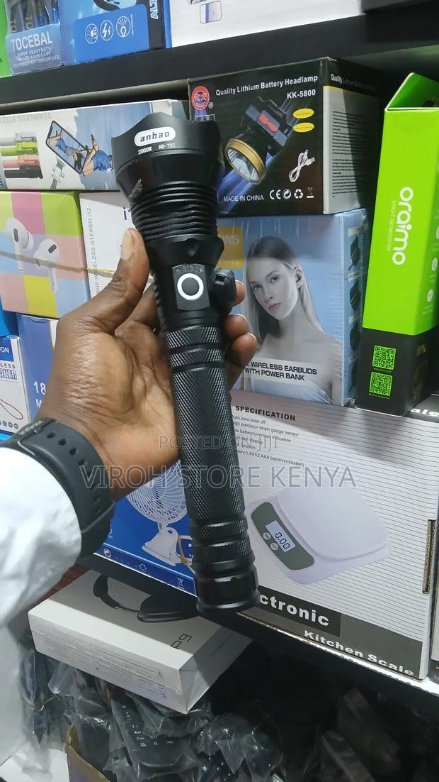 AB-702 Rechargeable Security Torch 2000 Watts With Zoom - thumbnail 3
