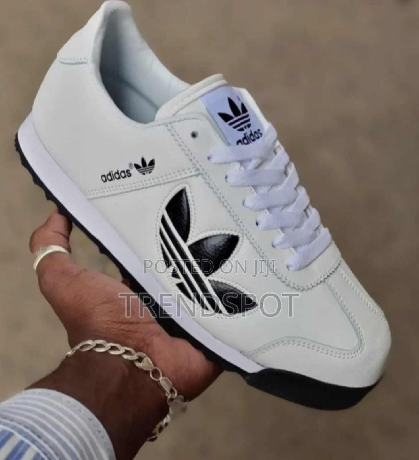Adidas Samoa OG 
Trendy