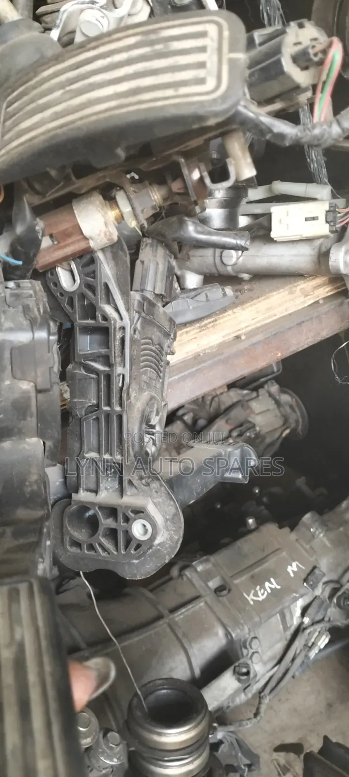 Mazda Bongo L8 Engine Pedal Sensor