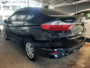 Honda Grace 1.5 Hybrid FWD 2018 Black