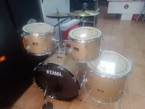 Tama Drum Set