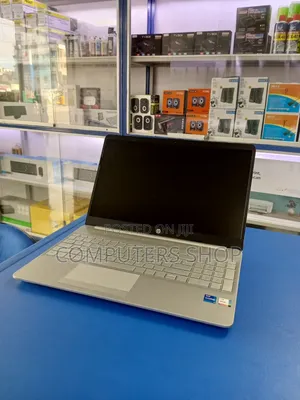 New Laptop HP Pavilion 15 8GB Intel Core I7 SSD 1T