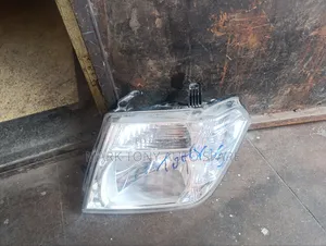Navara 2012 Headlight