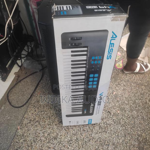 V49mkii Alesis Midi Keyboard - main view