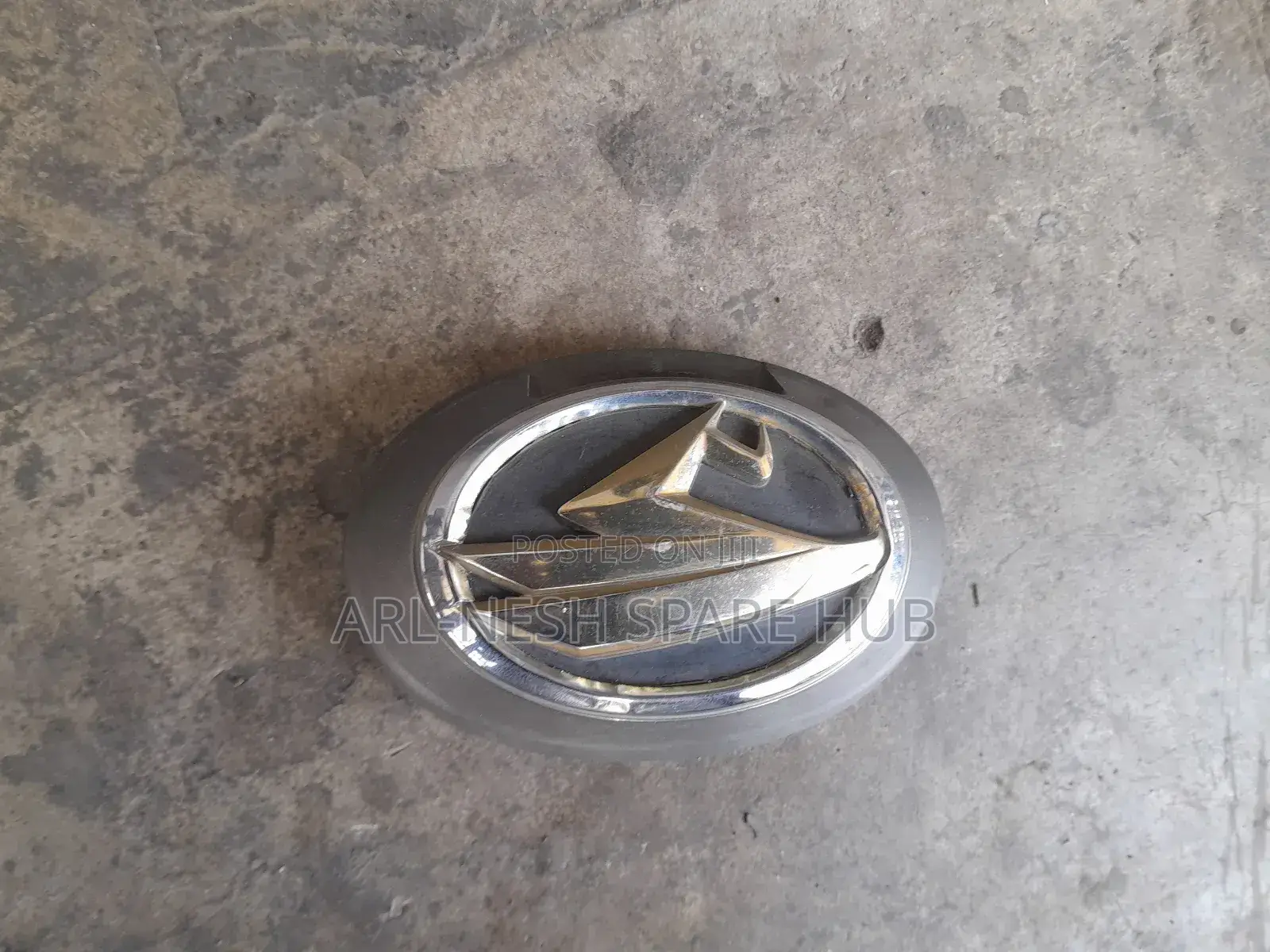 Toyota Harrier 240 Logo With Camera