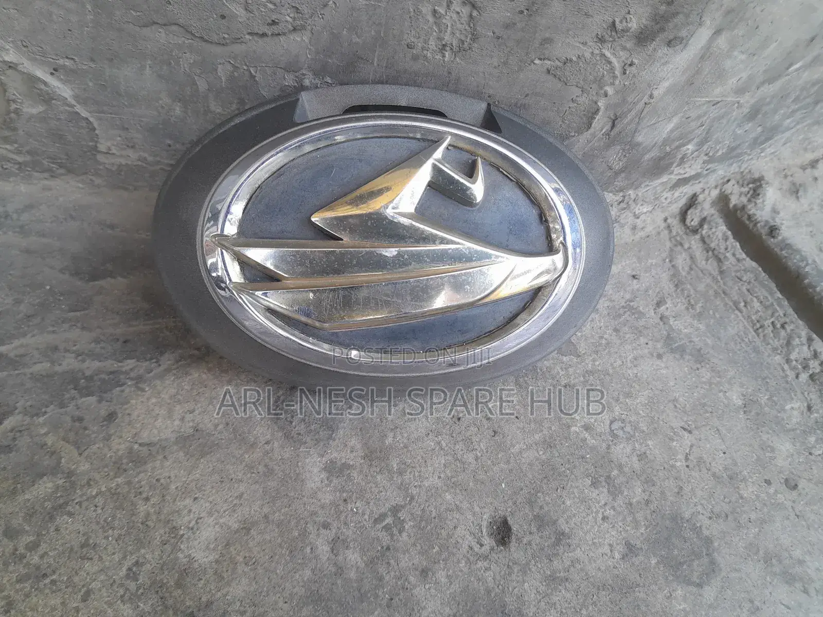 Toyota Harrier 240 Logo With Camera