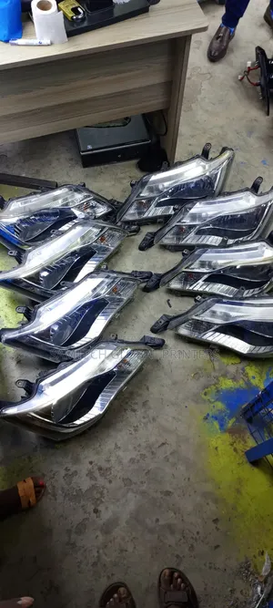 Exclusive Fielder 161 Headlight