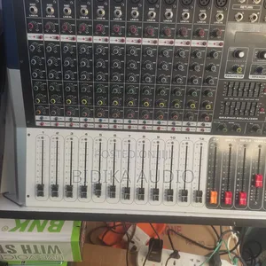 New Powered Mixer 12ch