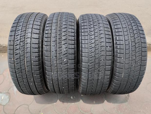 205/60r16 Bridgestone - thumbnail 2