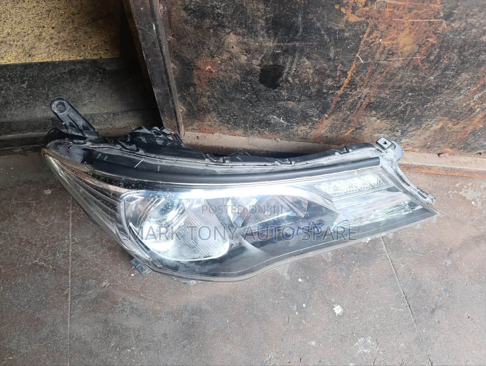 Rav 4 2015 Headlight Non Zenon