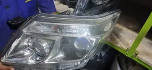 Noah 2015 Headlight