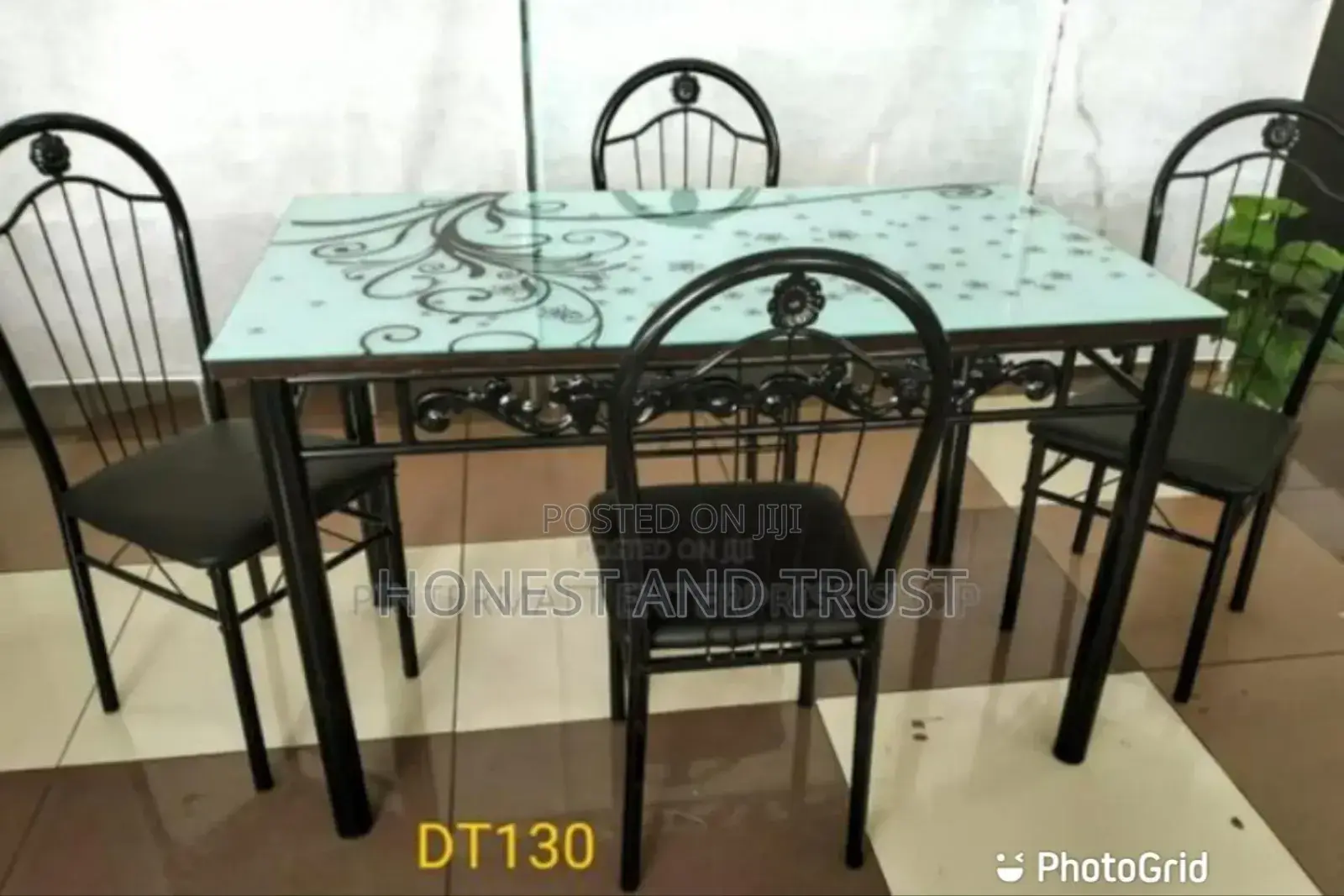 Best 4 Sitter Dinning Table