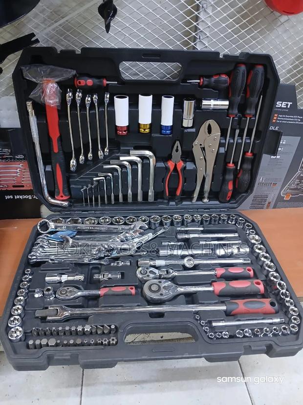 Reliable 142 Pieces Toolkit
