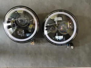 Car Original Jeep Headlights Headlamp in Motor Vehicle