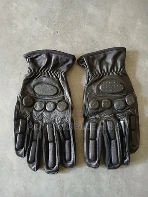 Black Leather Riding Gloves in Bikes