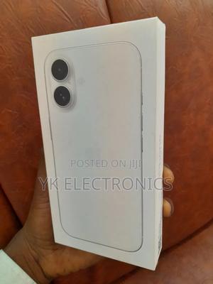 New Apple iPhone 16 128 GB White - main view