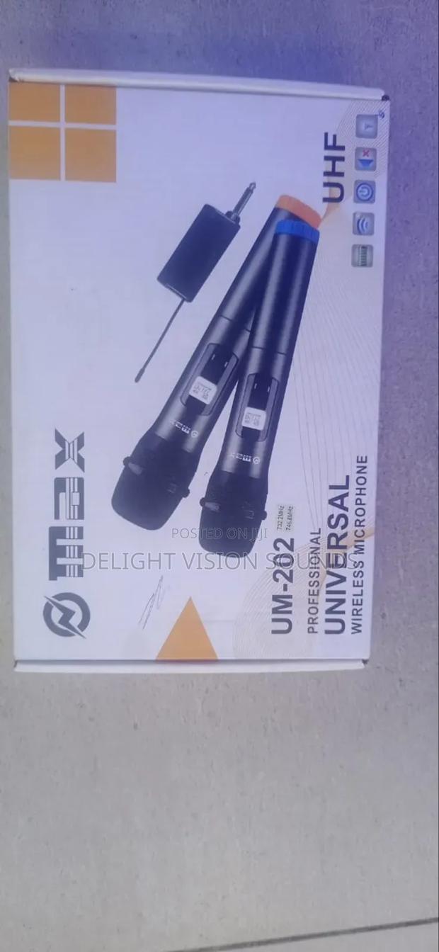 Omax UM-202 Universal Wireless Microphone - main view