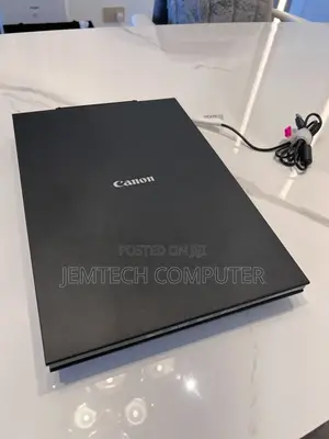 Canon Canoscan Lide 300 2400x2400dpi Flatbed Scanner