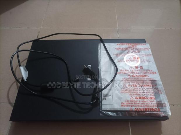 Lide 300\\Canon Lide 300 Scanner - main view