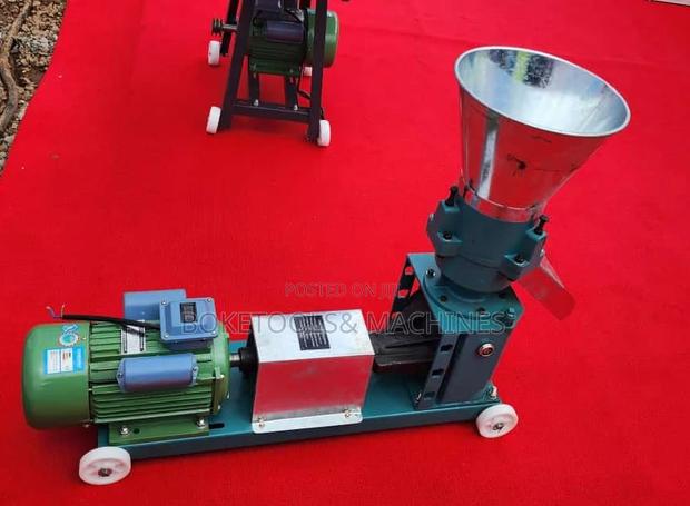 Pellet Making Machine - main view