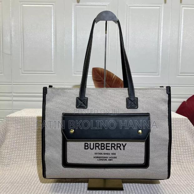 GET Yourself Burberry High Quality Handbag - thumbnail 3