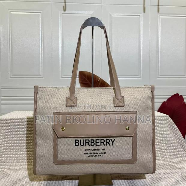 GET Yourself Burberry High Quality Handbag - thumbnail 4